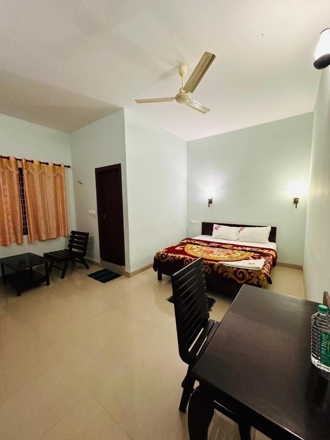 Pkn Homestay Kumily Текади Екстериор снимка